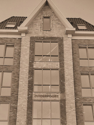 Front Zuiderpoort &copy; P.R. Drenth