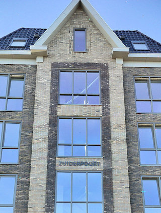 Front Zuiderpoort &copy; P.R. Drenth